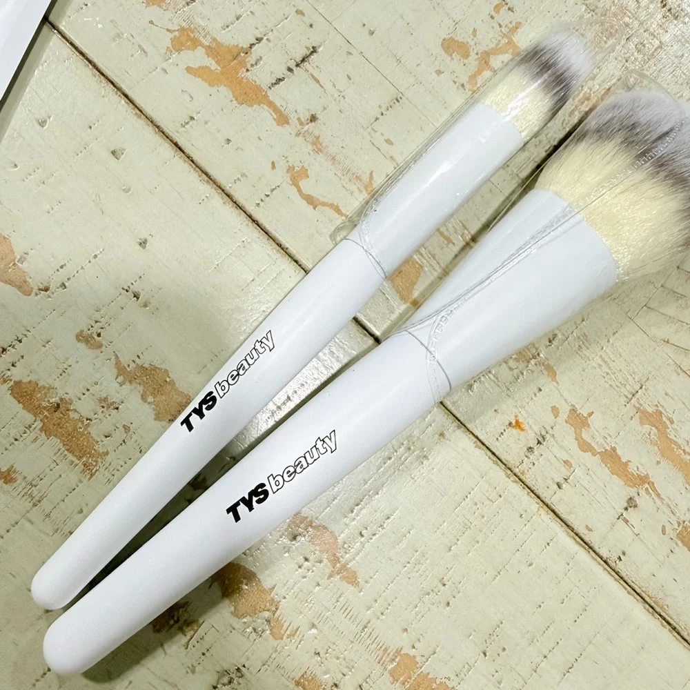 NWT TYS Brush Set